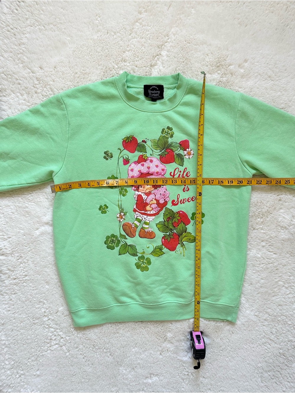 Strawberry Shortcake Women’s Graphic Sweatshirt Size M - Picture 4 of 12